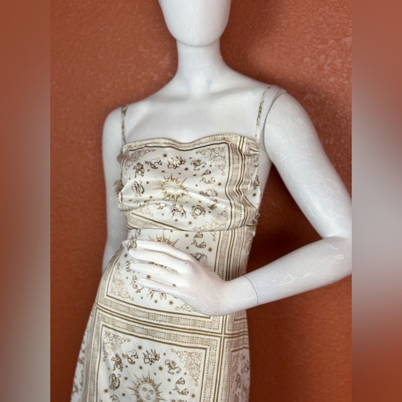 Danielle Bernstein Cream and Brown Zodiac Patterned Mini Dress Size 14. E47 - Picture 10 of 13